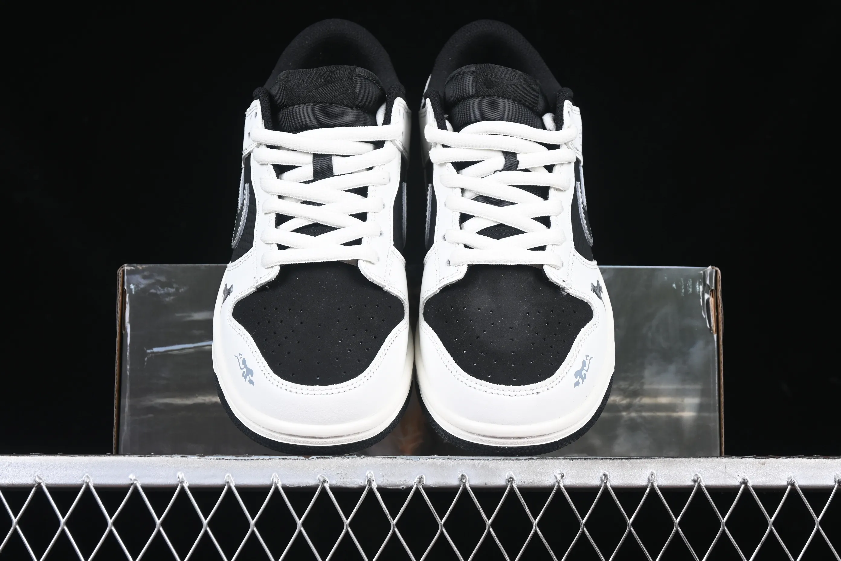 All Categories Nk SB Dunk Series Nk SB Dunk Low Low-top sneakers Nk SB Dunk Low Black Myth Game Theme Yang Jian Low-top casual sneakers DV2433-100